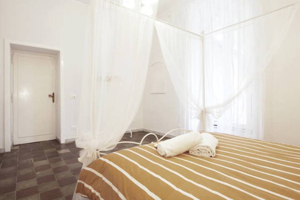 Comfortable double room with shared bathroom and private large terrace