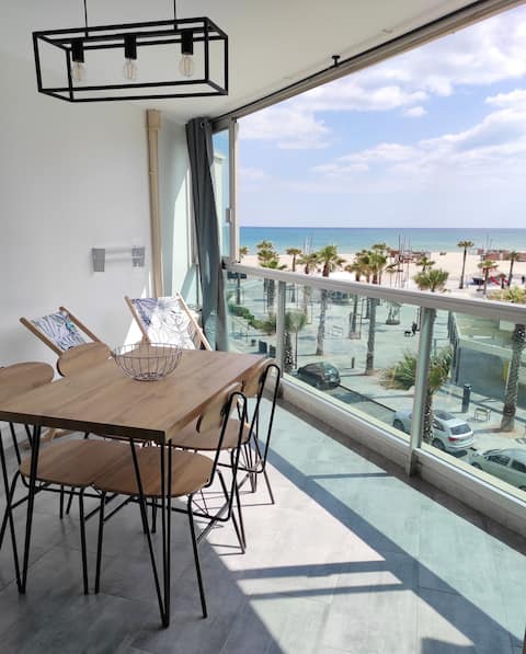 Apartment 4 people renovated sea view with private air conditioning / pkg