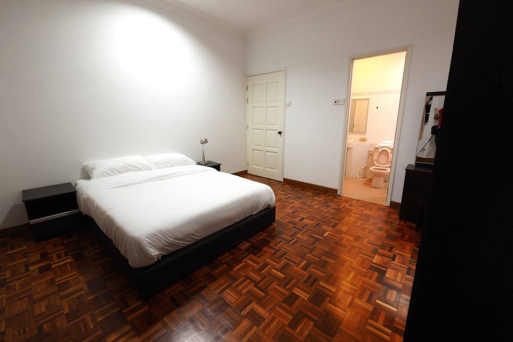 Standard Queen room