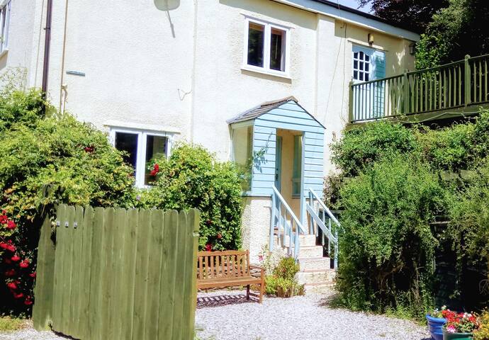 Garabridge Cottage With Private Indoor Pool Houses For Rent In