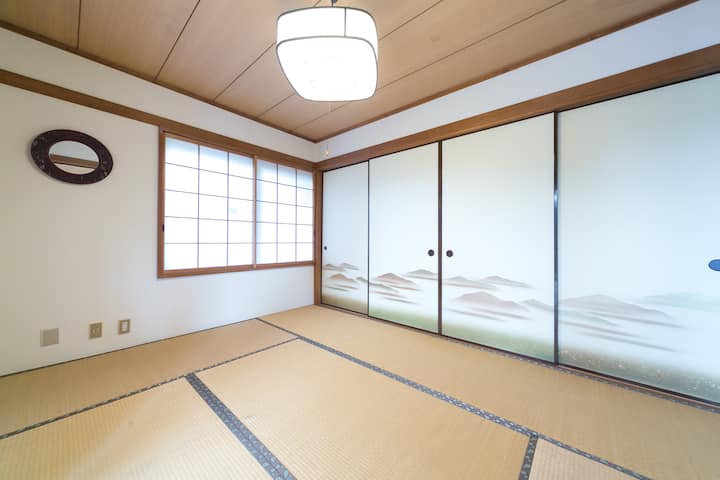 Spálňa v japonskom štýle 2  (2. poschodie)