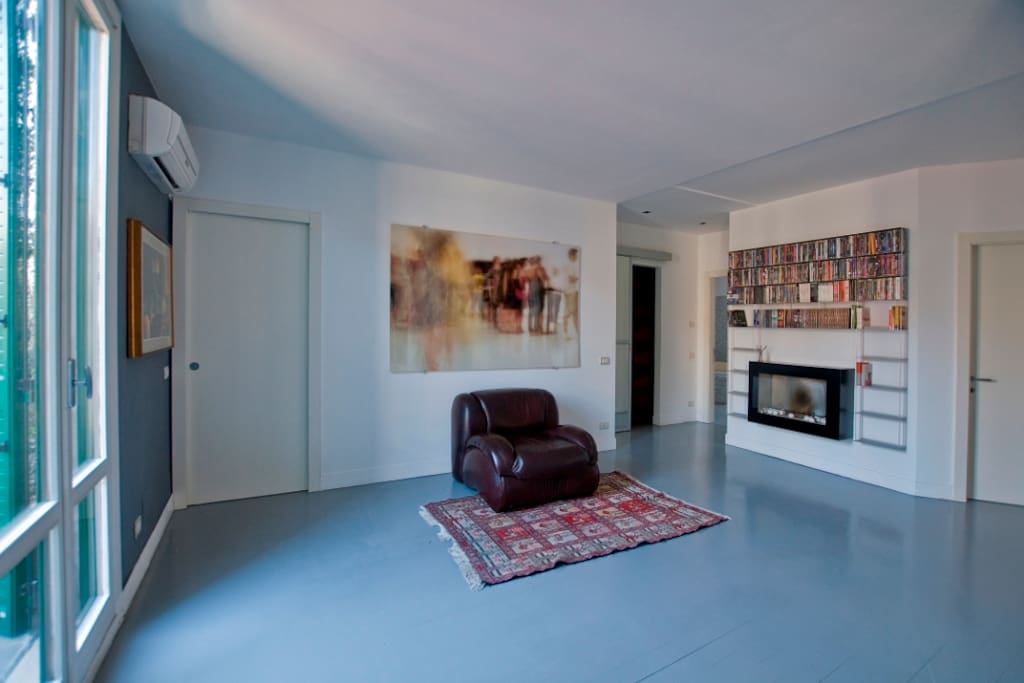 living room with fireplace