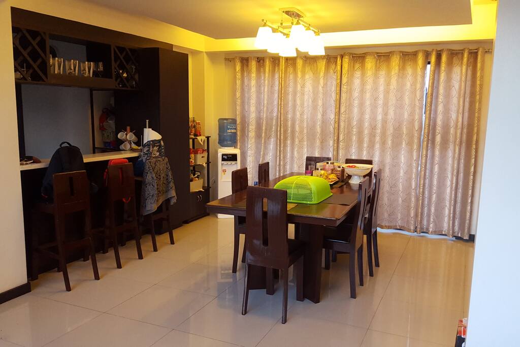 Dining room with bar counter