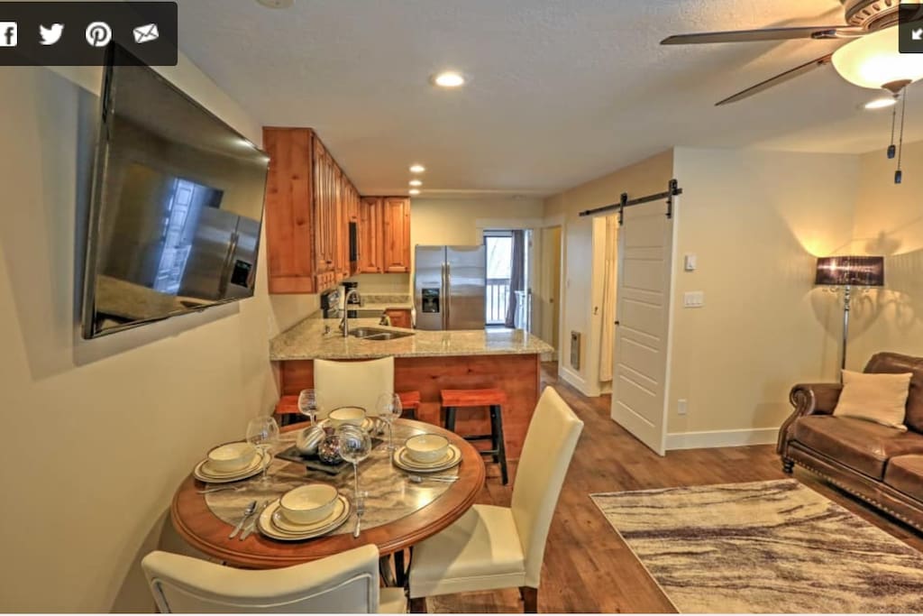 Dining room/kitchen