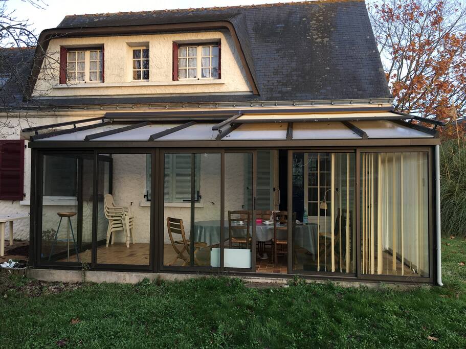 la maison depuis le jardin