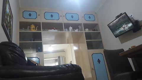 Airbnb em destaque: Copacabana beyond the beach: silence and green view em Copacabana