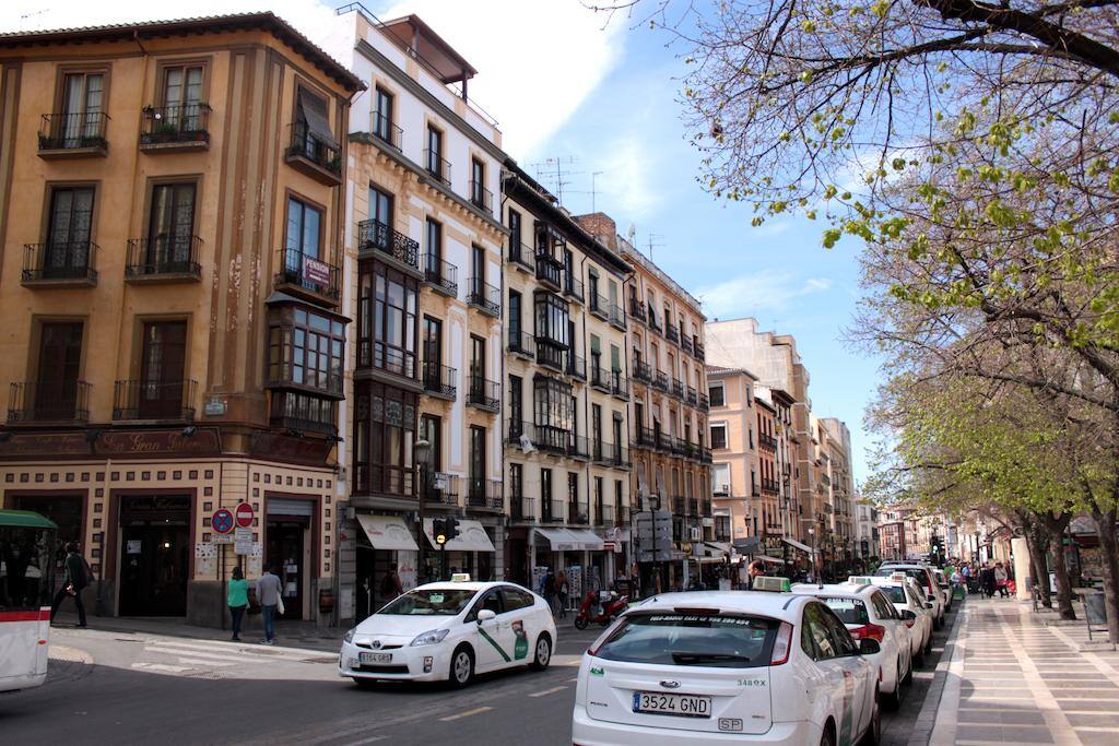 Plaza Nueva, donde se puede ver la entrada a Cuesta de Gomerez