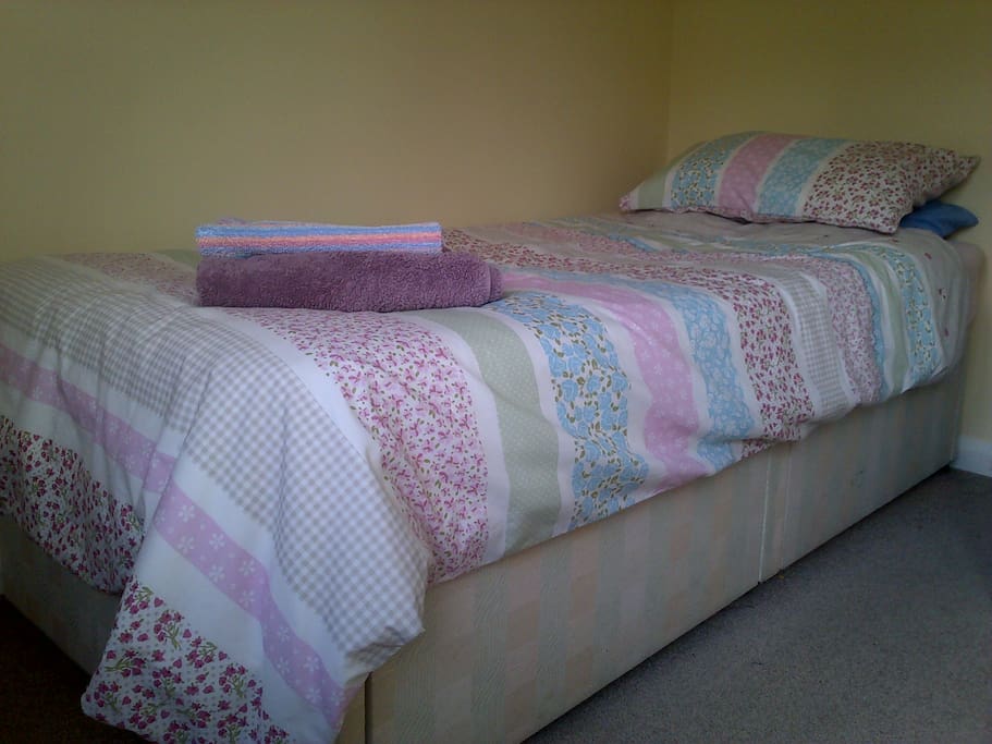 Comfortable single bed