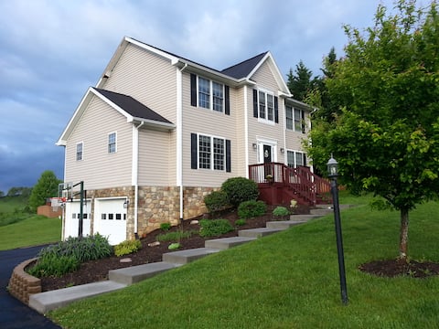 Great House for Rent (CLOSE TO VA TECH/RADFORD)