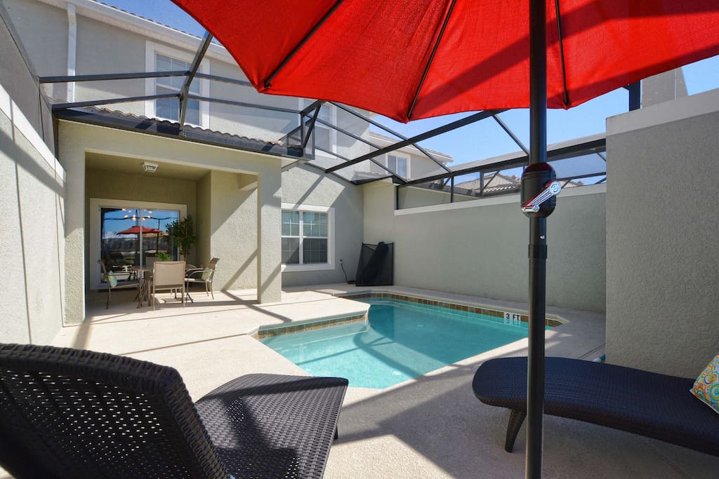 Private Splash Pool with Covered Lanai