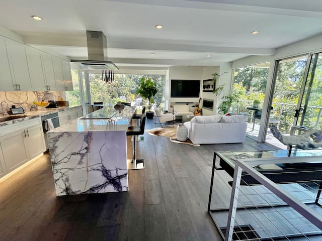 Laurel Canyon Tree House