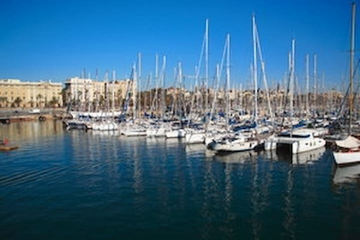 1Family Vacation Suite RAMBL Street, Port of Colom