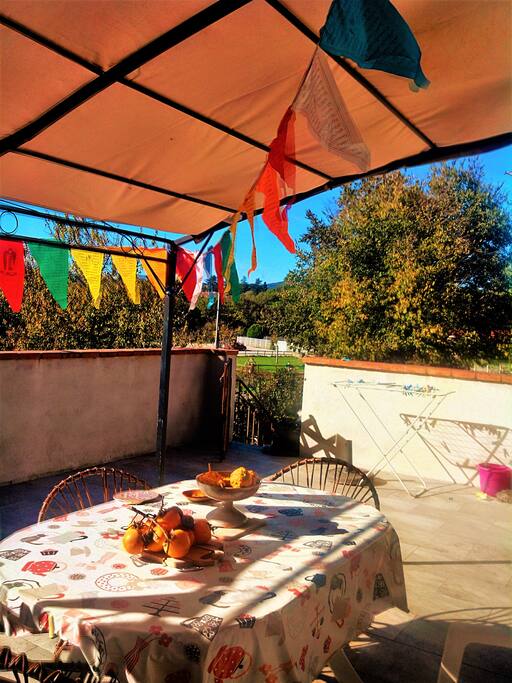 Profitez du soleil et du calme sur la belle terrasse