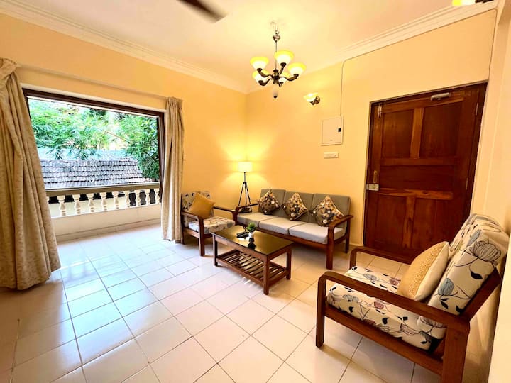 Astral – 2bhk| Pool |Wfh | Wifi | Walk To Beach - Goa