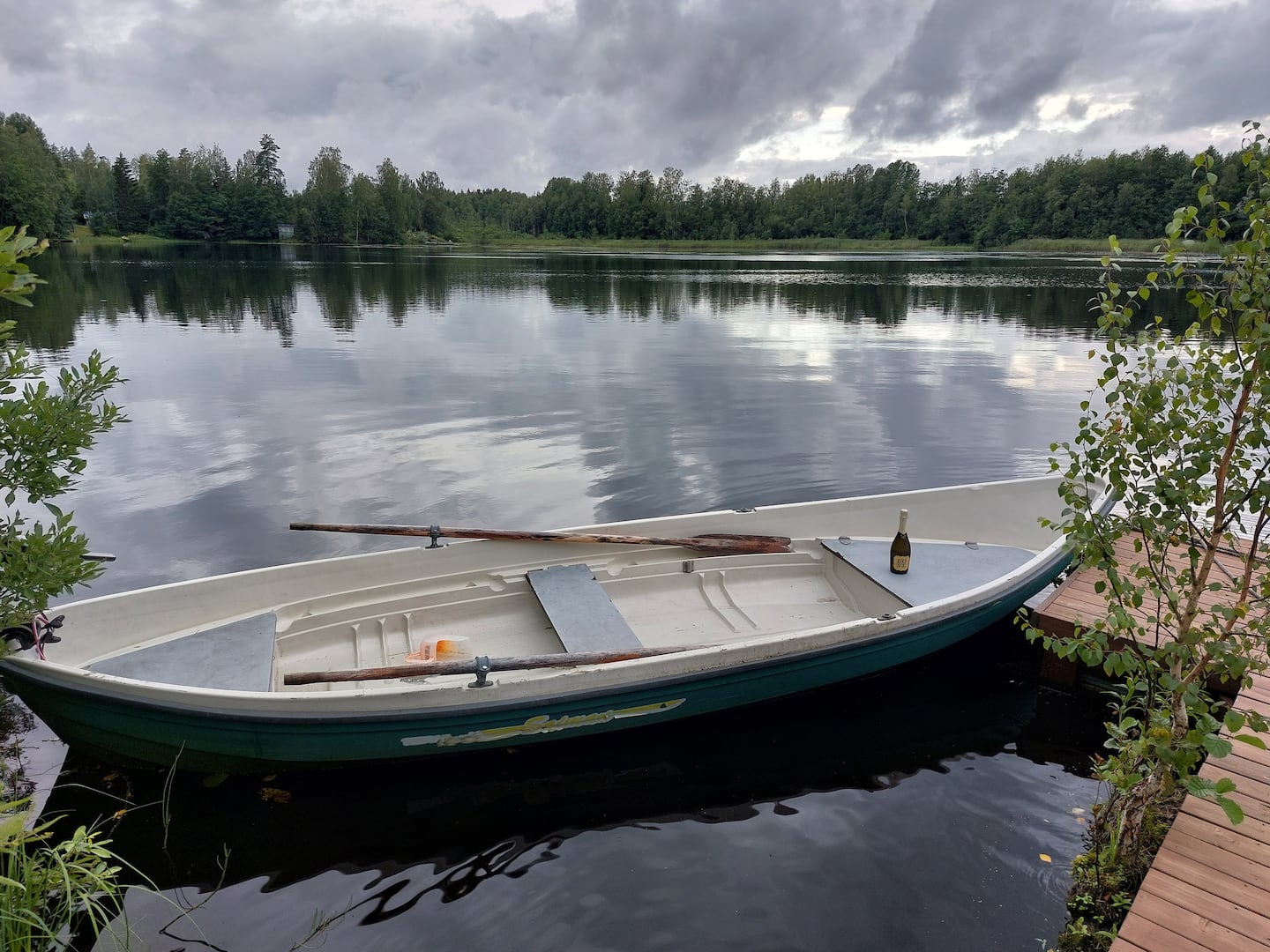Lepokoti Järvenrannalla. 3