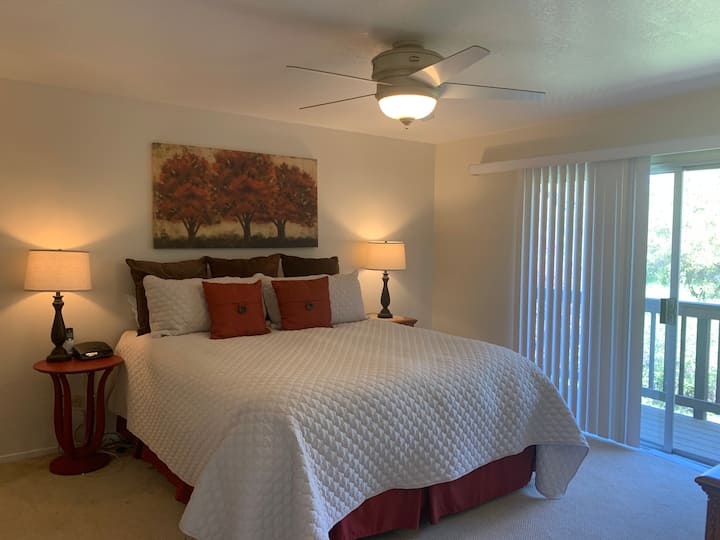 Dhoma kryesore e gjumit lart