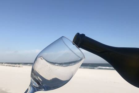 ROMANTIC MALIBU ELEGANCE - ON the GULF & HGTV!