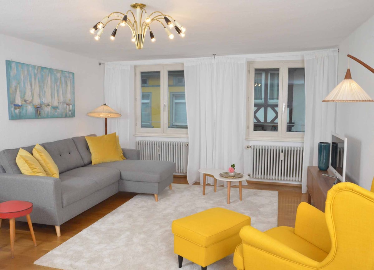 Annuncio Airbnb popolare: In the middle of it! In the old town of Überlingen. a Überlingen