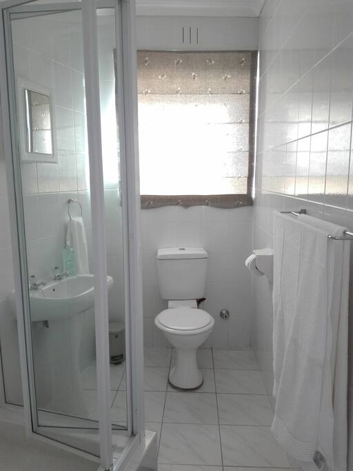 Bed 1 en suite