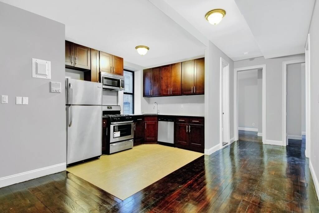 Full kitchen to use at anytime!