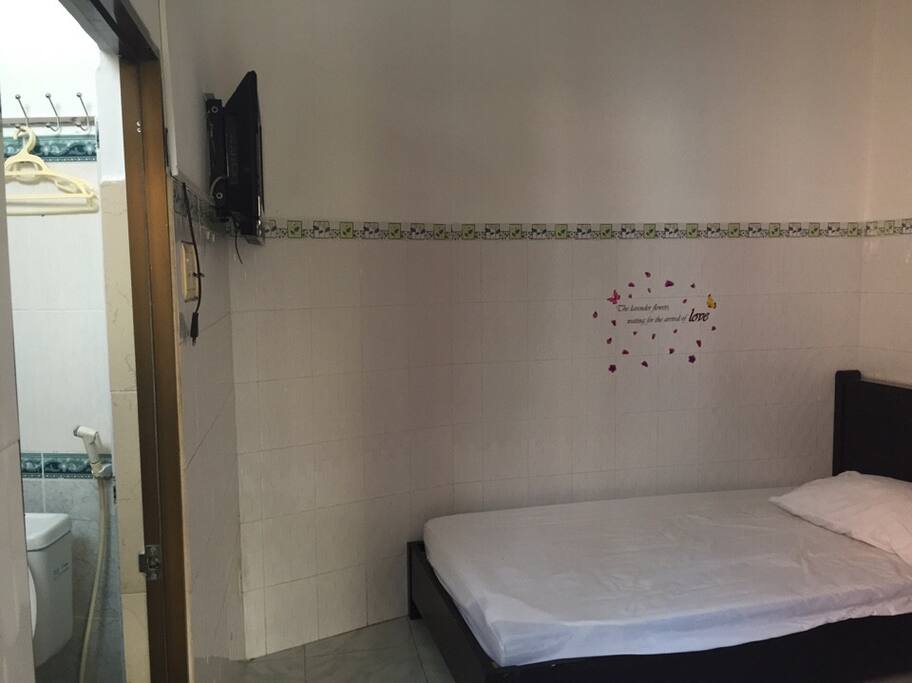 Small room for 1 person