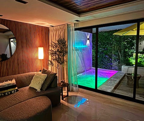 Successful Airbnb property: 360 Santuario - Private Home / Pool / Jacuzzi roof in Supermanzana 325