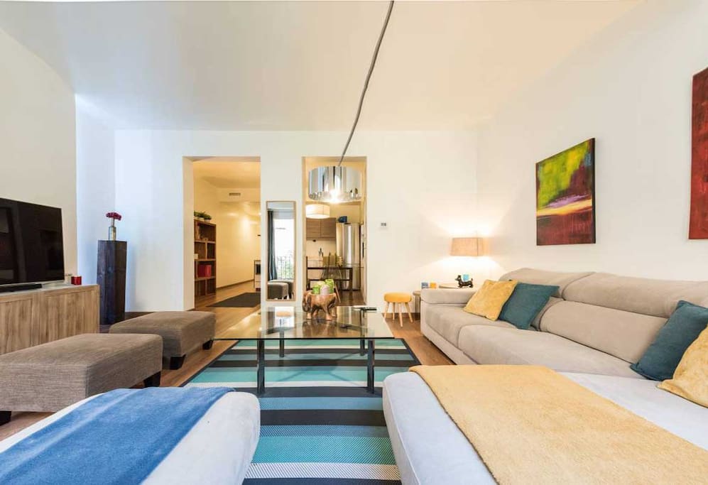 Space, design... what else do you need?/ Espacio y diseño, que mas necesitas?