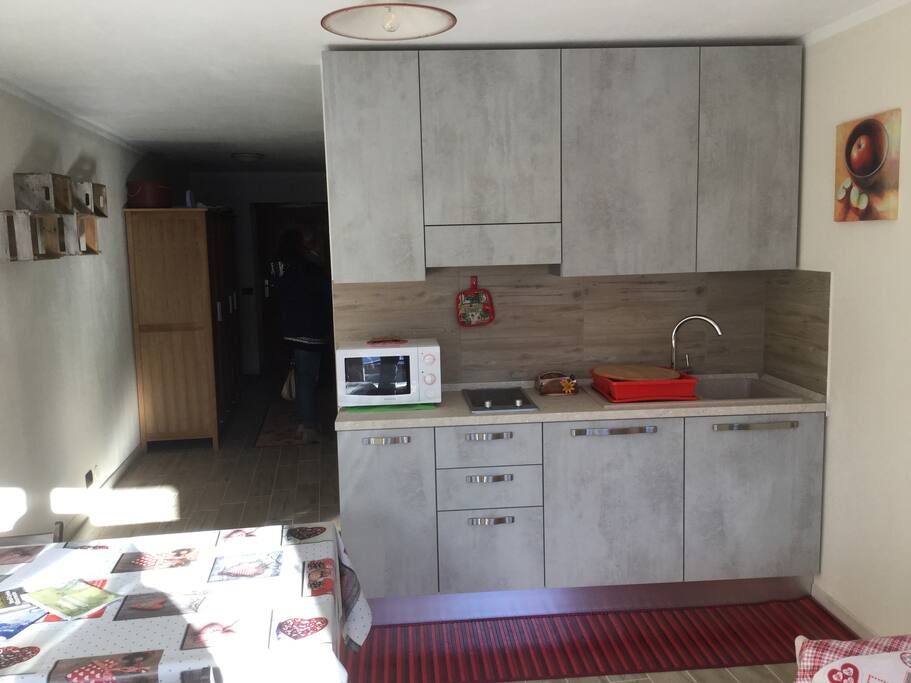 Soggiorno e angolo cottura