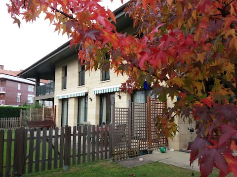 Private garden and parking, Wi-Fi, metro nearby