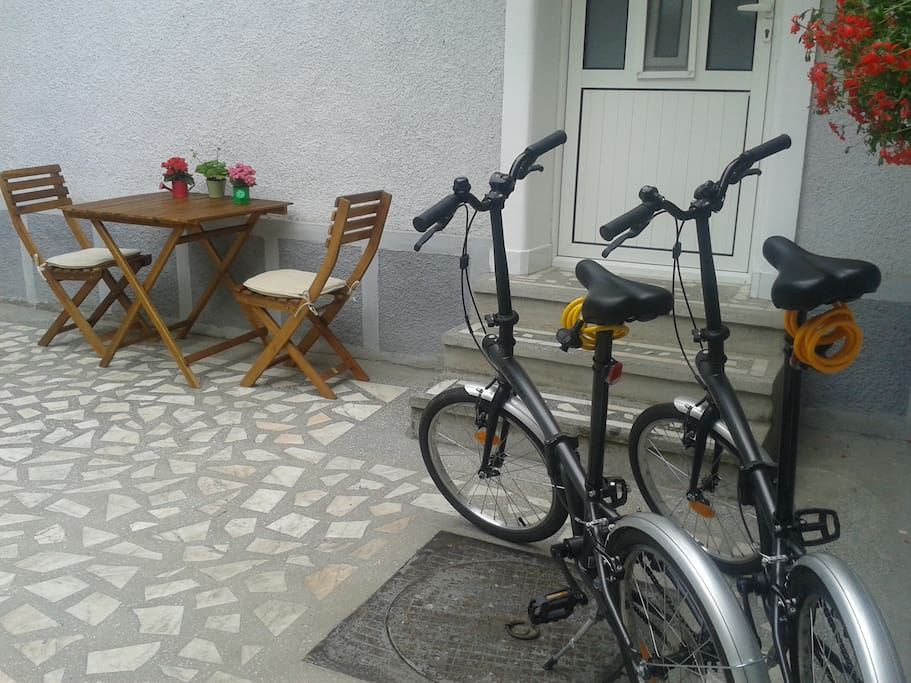 Yard location - Bicycles for tourist