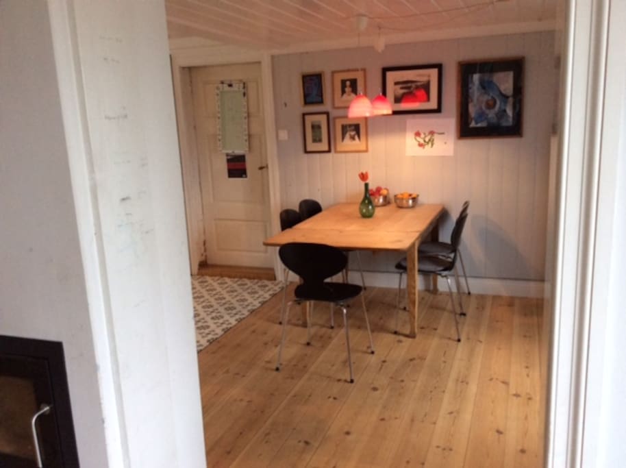 Kjøkken sett fra stue