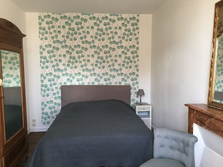 Chumba cha kulala cha ghorofa ya 1 kilicho na sinki