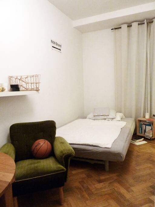 Room view with queen-size-bed
