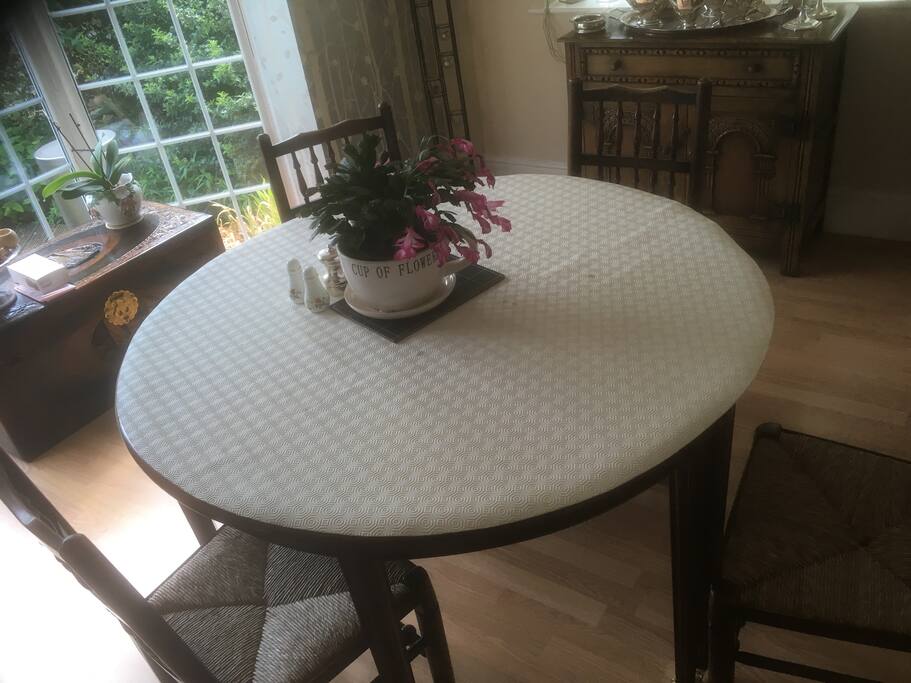 Breakfast Room