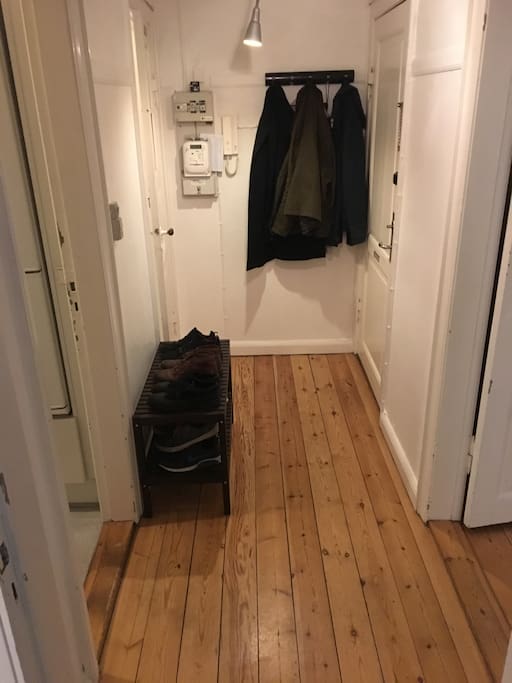 Gang/Hallway