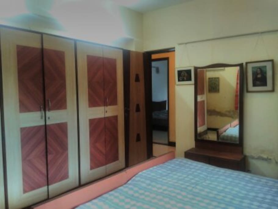 The master bed has 2 single beds so they can be separated.