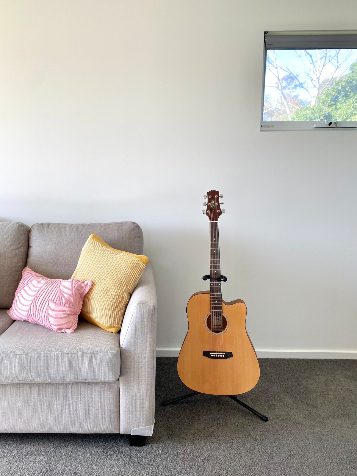 第二个起居区/游戏室/书房/第三间卧室