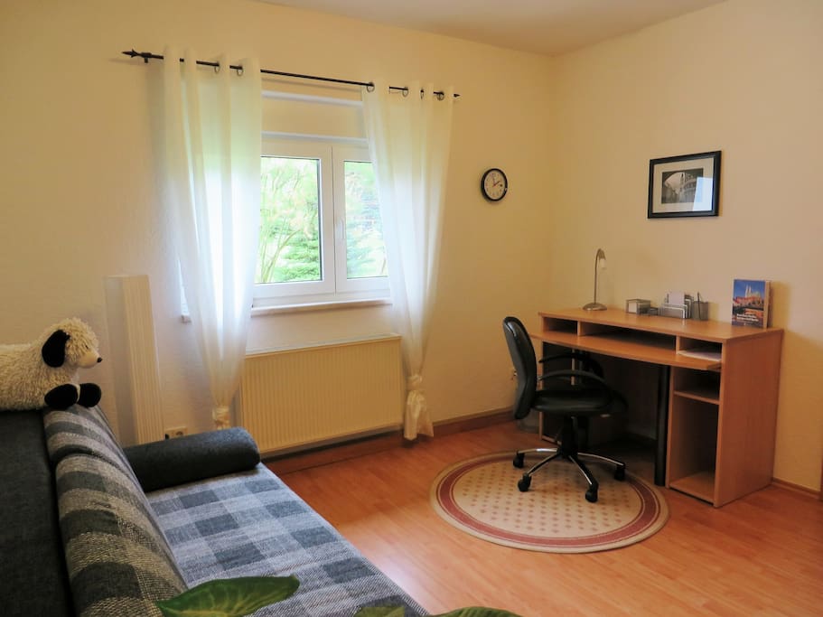 Schlafzimmer 2
mit Schlafcouch für 2 Personen
