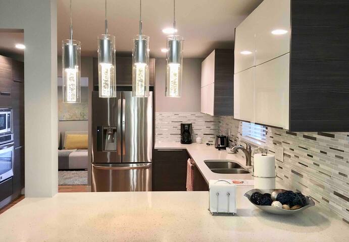 Centrally Located-Univ Park Home-Lovely & Spacious gallery image 5