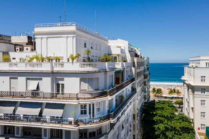 Glamour on Copacabana beach apartment