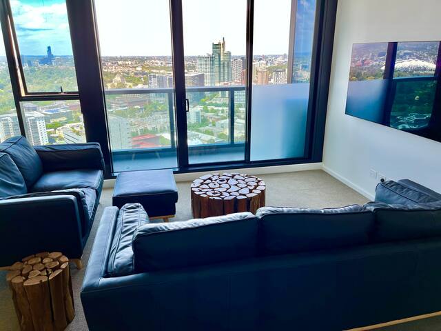 Modern 3 Bedroom with Amazing views gallery image 5