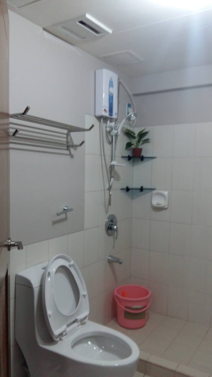 RESORT-WOHNUMGEBUNG, 2 SCHLAFZIMMER + BALKON - Airbnb