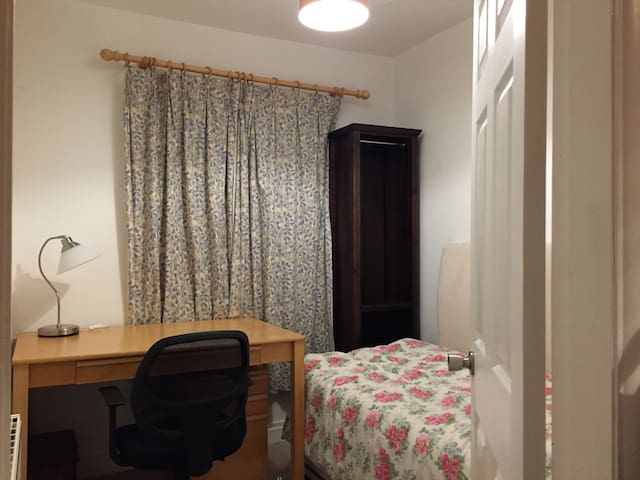 Lovely Space Single Room