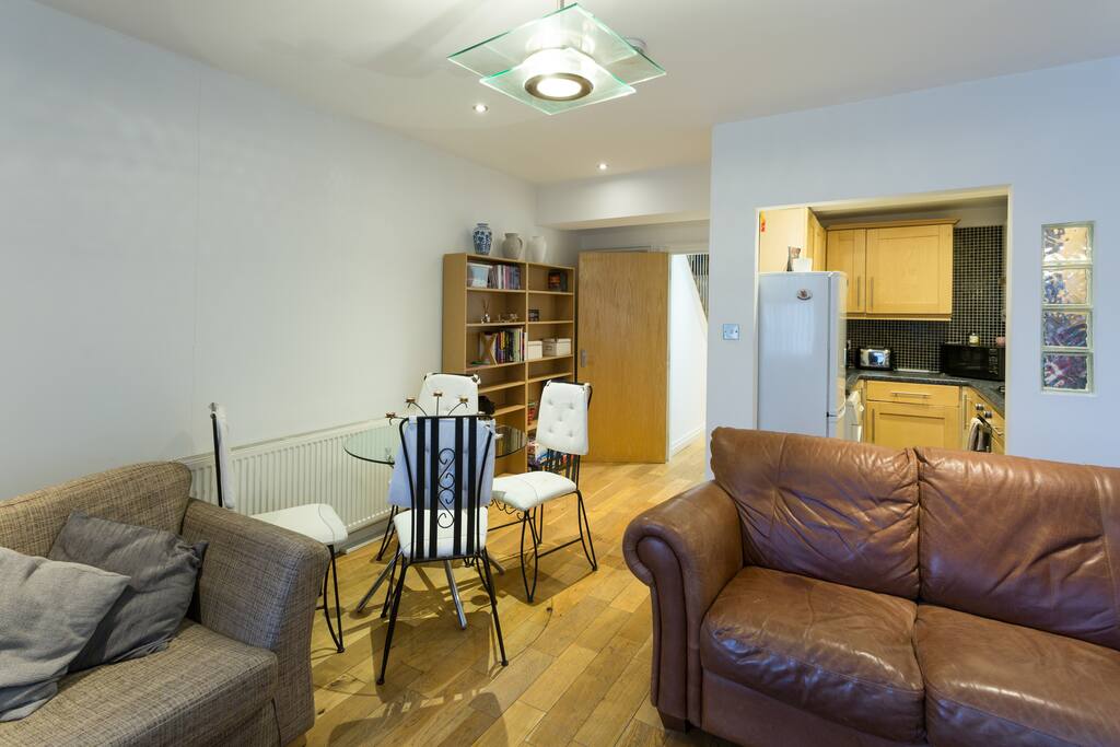 Open plan living/dinning space