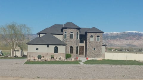 K & M Country Homestead