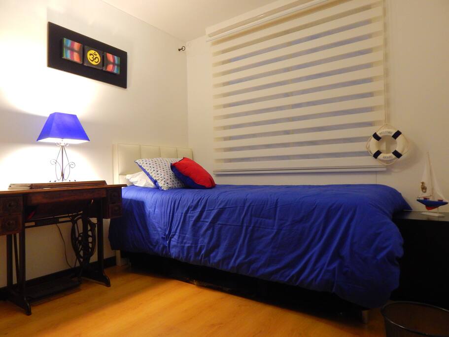Private bedroom: 1 single bed + 1 sliding bed under the first one