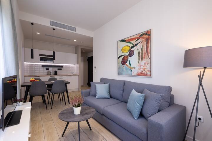 Family 2BDR apartment, central located gallery image 3