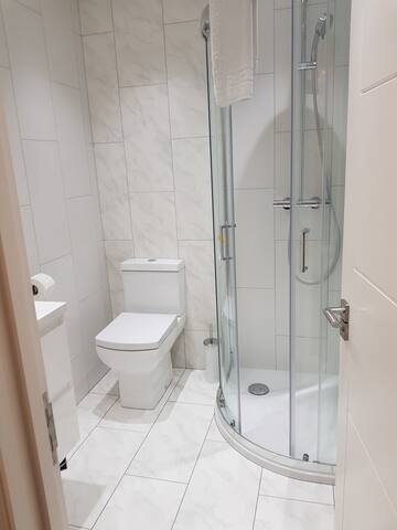 Soho Chambers Apt A, 1st Floor by Indigo Flats gallery image 5