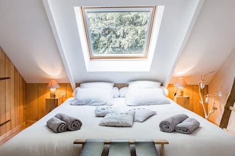 "Caban" in the middle of the trees with sauna