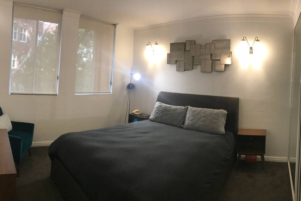 master bedoom